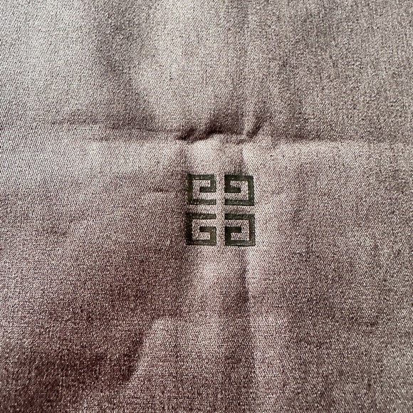 GIVENCHY drawstring dust bag 15 X 15 - Picture 7 of 12